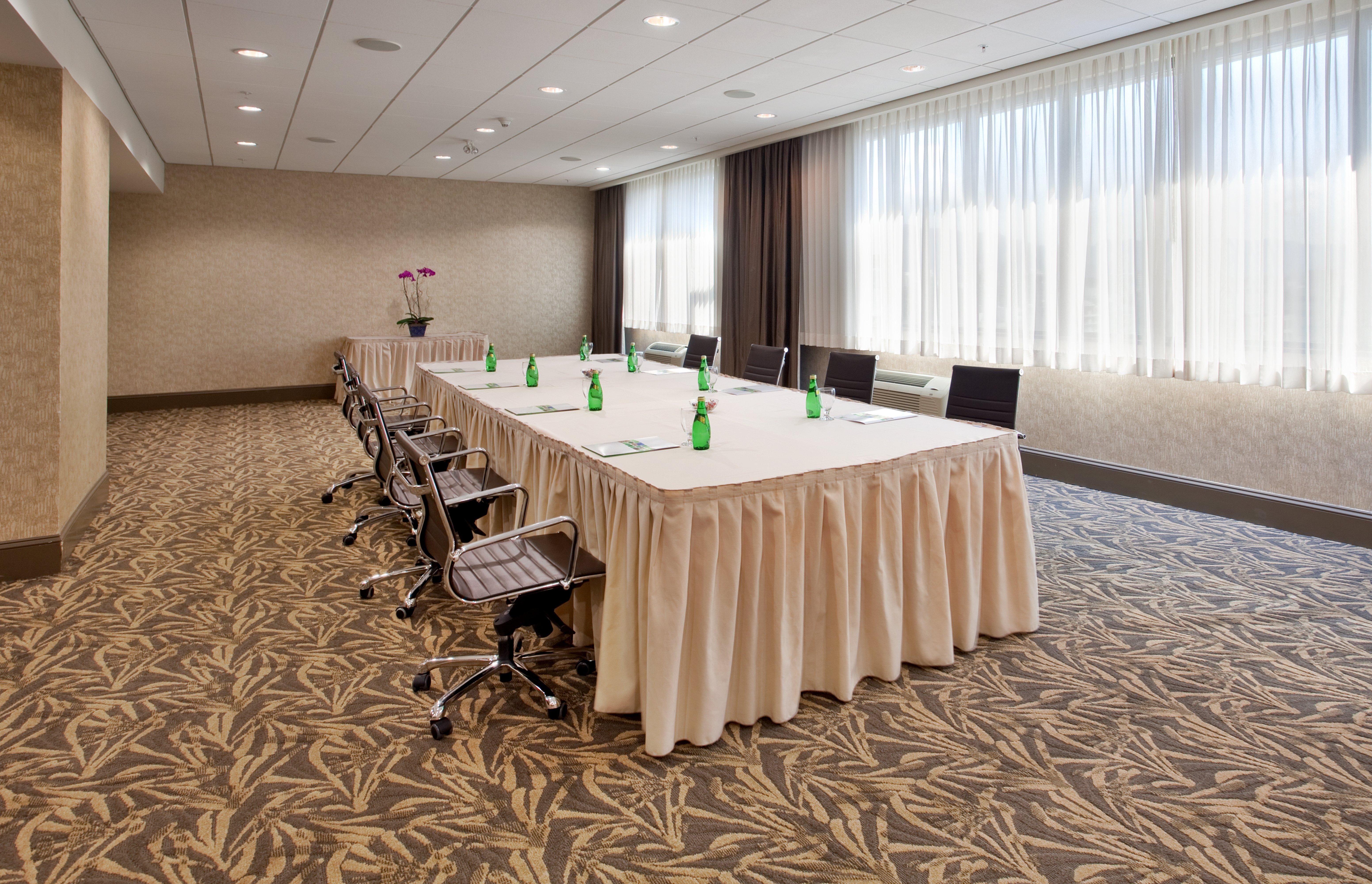 Holiday Inn Vancouver-Centre Broadway By Ihg Экстерьер фото