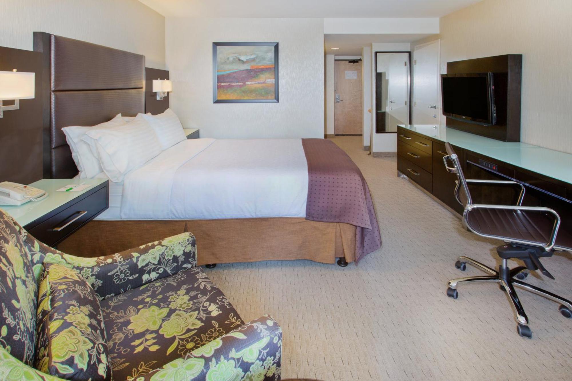 Holiday Inn Vancouver-Centre Broadway By Ihg Экстерьер фото