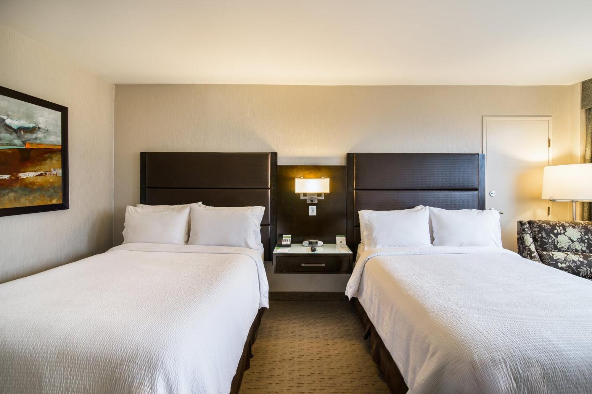 Holiday Inn Vancouver-Centre Broadway By Ihg Экстерьер фото